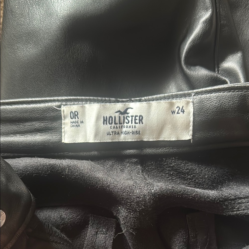 Hollister Black Boot Cut Jeans Flare - Picture 3 of 3